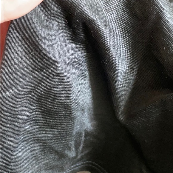 Cache Black Top - Picture 5 of 8